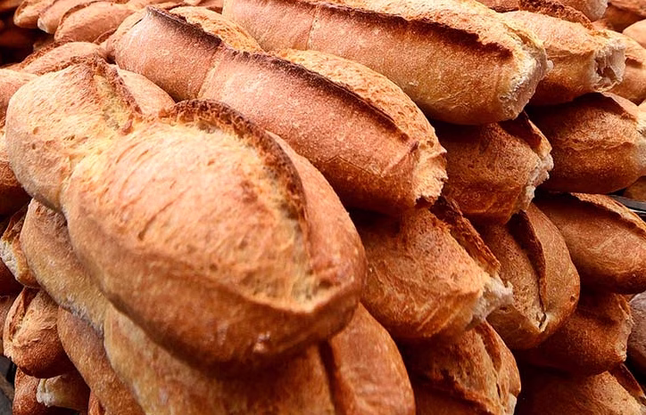 "Capitalismo para Todos": Pan Sube de Precio, los Ricos Pagan Menos Impuestos